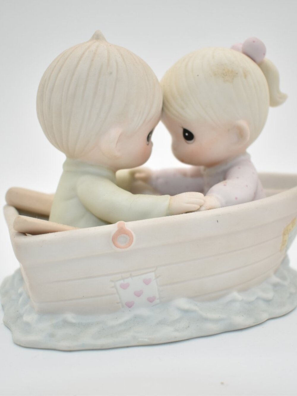 Precious Moments Friends Never Drift Apart 100250 ©1985 Boy Girl Boat Figurine